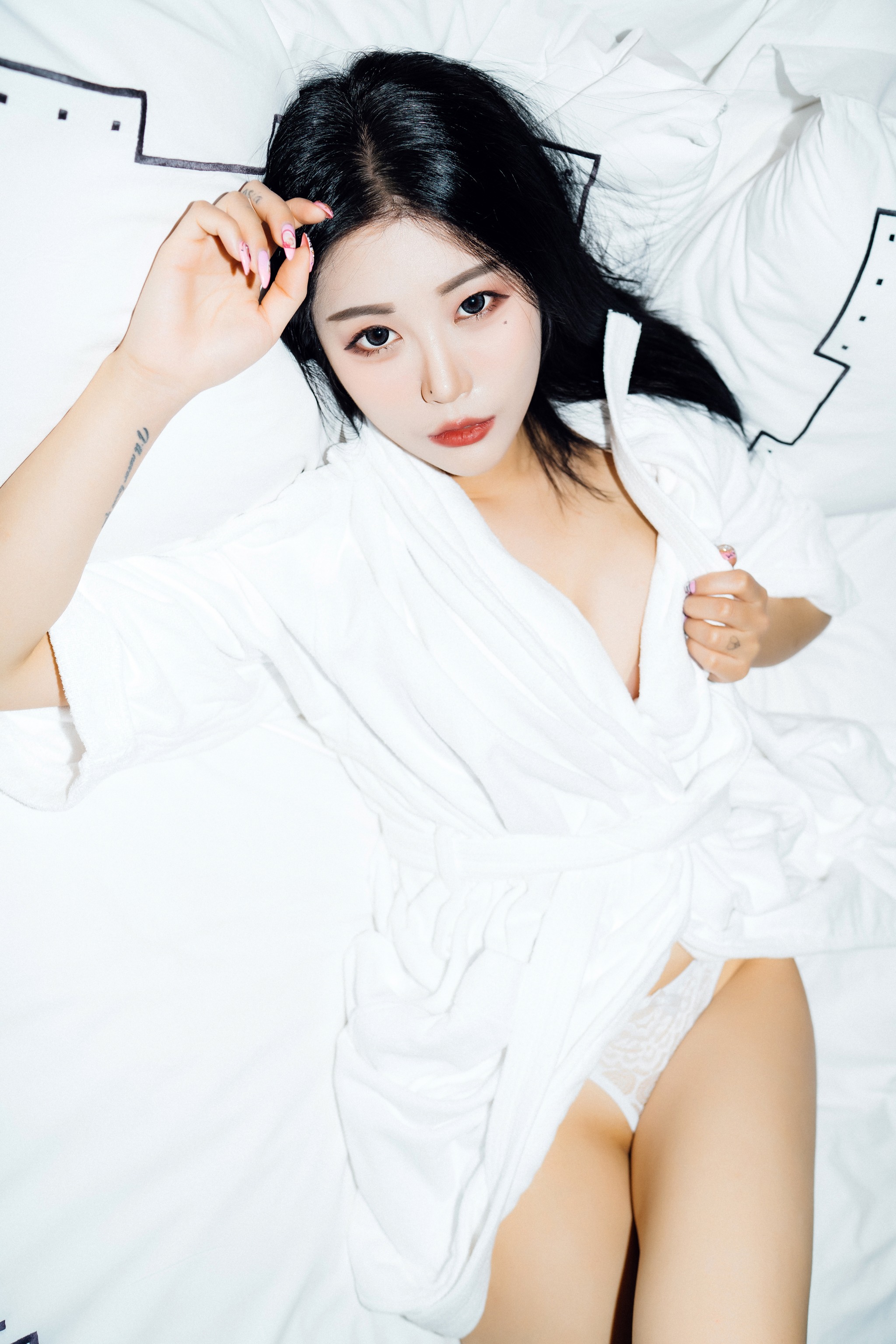 Bomi – NO.049 (보미) Moon Night Snap-Good Day VOL.2[74P1V]-XikXak